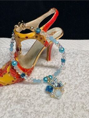 🦋Pretty bracelet with blue and butterfly theme with Decorative charm